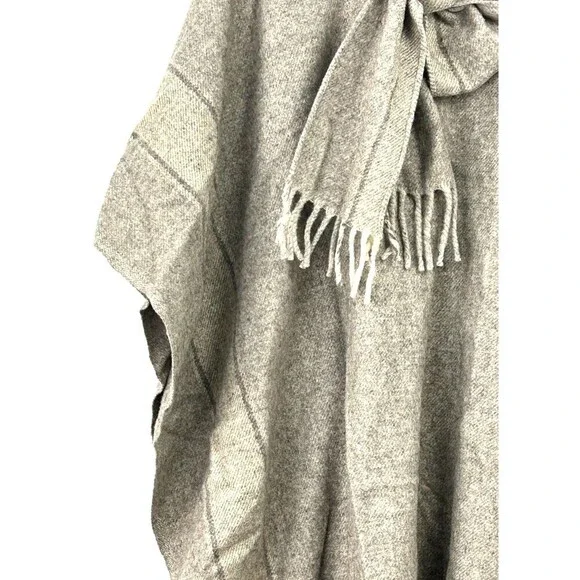 Artesanias Reyes Wool Brown Knit Long Shawl Cape Fringe Boho Soft Warm One Size - Picture 8 of 12